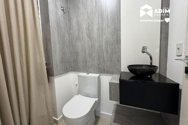 Apartamento para alugar - 190m&sup2; - Meia Praia