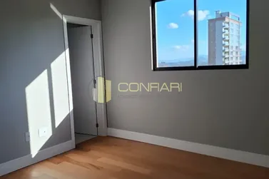 Apartamento &agrave; venda - 124m&sup2; - MEIA PRAIA