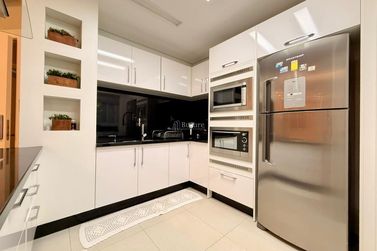 Apartamento &agrave; venda - 161m&sup2; - Centro