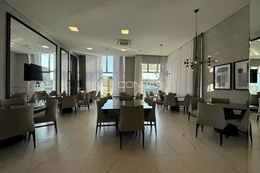 Apartamento &agrave; venda - 117m&sup2; - Meia Praia