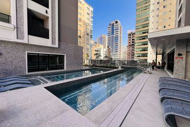 Apartamento &agrave; venda - 134m&sup2; - Meia Praia
