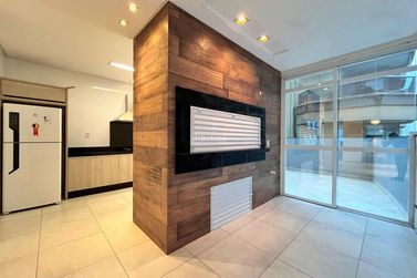 Apartamento &agrave; venda - 142m&sup2; - Meia Praia