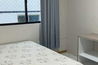 Apartamento para alugar - 140m&sup2; - Meia Praia