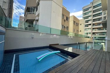 Apartamento &agrave; venda - 134m&sup2; - Meia Praia