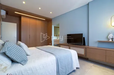 Apartamento &agrave; venda - 188m&sup2; - Meia Praia