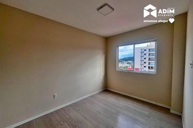 Apartamento para alugar - 65m&sup2; - Tabuleiro