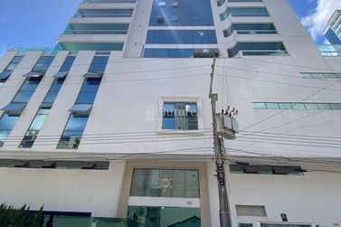 Apartamento &agrave; venda - 190m&sup2; - Meia Praia