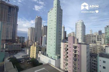 Apartamento para alugar - 130m&sup2; - Centro