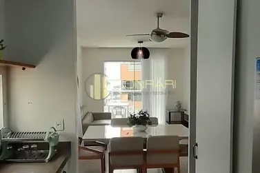 Apartamento &agrave; venda - 98m&sup2; - Centro