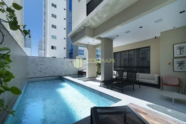 Apartamento &agrave; venda - 120m&sup2; - Meia Praia