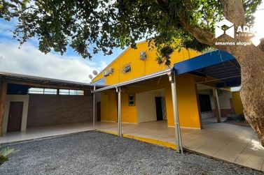 Casa para alugar - 319m&sup2; - Centro