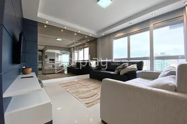 Apartamento &agrave; venda - 145m&sup2; - Meia Praia