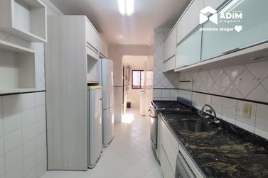 Apartamento para alugar - 96m&sup2; - -centro