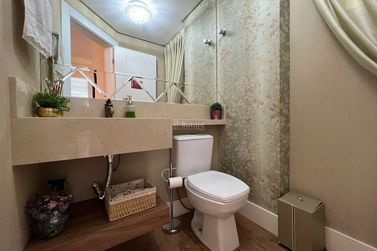 Apartamento &agrave; venda - 126m&sup2; - Meia Praia
