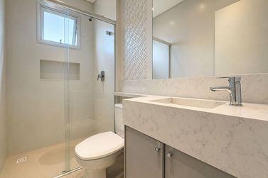 Apartamento &agrave; venda - 85m&sup2; - Meia Praia