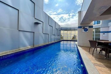 Apartamento &agrave; venda - 220m&sup2; - Meia Praia