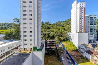 Apartamento &agrave; venda - 136m&sup2; - Pioneiros