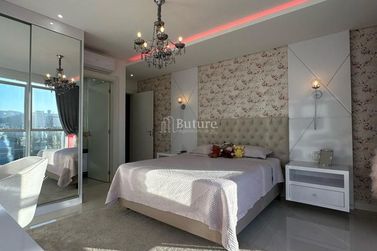 Apartamento &agrave; venda - 229m&sup2; - Meia Praia