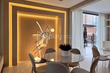 Apartamento &agrave; venda - 132m&sup2; - Meia Praia