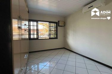 Casa para alugar - 319m&sup2; - Centro