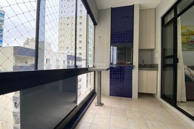 Apartamento &agrave; venda - 110m&sup2; - Meia Praia