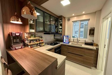 Apartamento &agrave; venda - Meia Praia