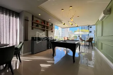 Apartamento &agrave; venda - 106m&sup2; - Meia Praia