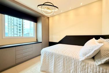 Apartamento &agrave; venda - 110m&sup2; - Meia Praia
