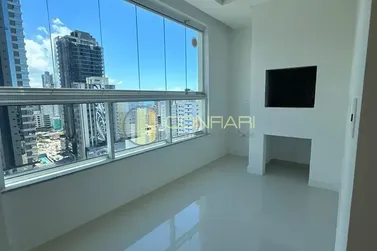 Apartamento &agrave; venda - 116m&sup2; - Meia Praia