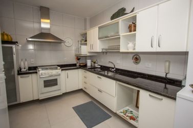 Apartamento para alugar - 125m&sup2; - Centro