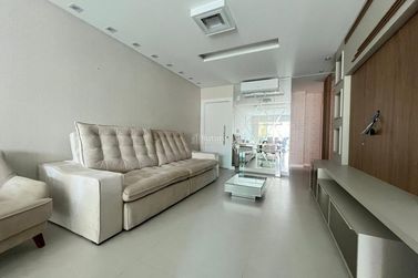 Apartamento &agrave; venda - 141m&sup2; - Meia Praia
