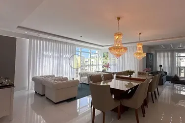 Apartamento &agrave; venda - 279m&sup2; - Meia Praia