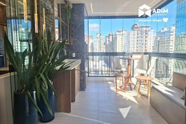 Apartamento para alugar - 127m&sup2; - Meia Praia