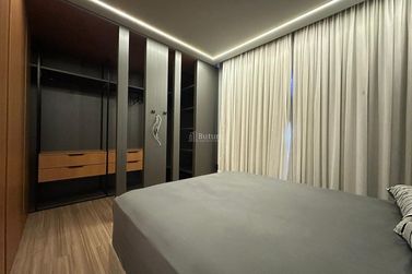 Apartamento &agrave; venda - 128m&sup2; - Meia Praia