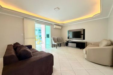 Apartamento &agrave; venda - 107m&sup2; - Meia Praia
