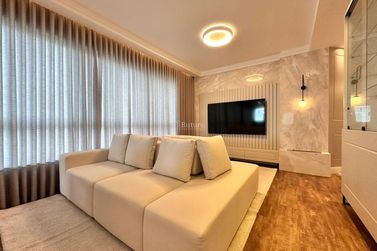 Apartamento &agrave; venda - 130m&sup2; - Meia Praia