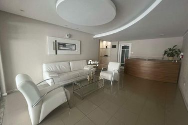Apartamento para alugar - 83m&sup2; - Centro