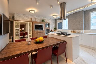 Apartamento &agrave; venda - 180m&sup2; - Centro