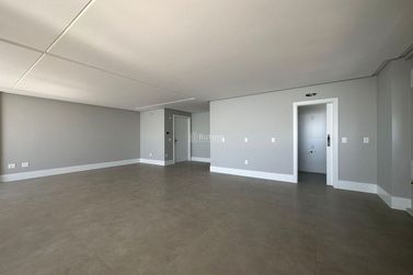 Apartamento &agrave; venda - 200m&sup2; - Meia Praia