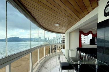 Apartamento &agrave; venda - 102m&sup2; - Centro