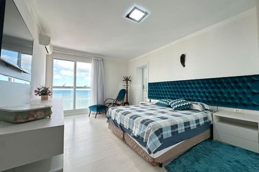 Apartamento &agrave; venda - 202m&sup2; - Meia Praia