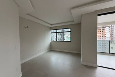 Apartamento &agrave; venda - Meia Praia