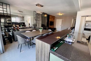 Apartamento &agrave; venda - 115m&sup2; - Centro