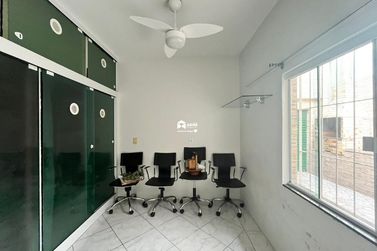 Casa para alugar - 252m&sup2; - Municipios