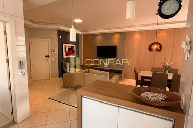 Apartamento &agrave; venda - 154m&sup2; - Meia Praia