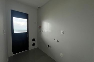 Apartamento &agrave; venda - 207m&sup2; - Meia Praia