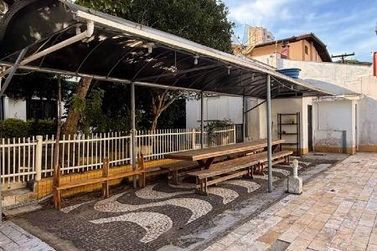 Casa para alugar - 400m&sup2; - Pioneiros
