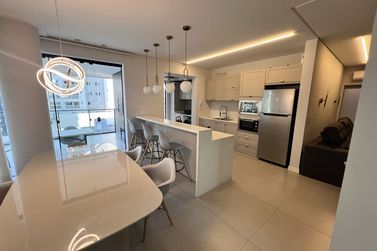 Apartamento &agrave; venda - 175m&sup2; - Meia Praia