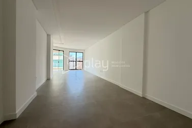 Apartamento &agrave; venda - 131m&sup2; - Meia Praia
