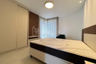 Apartamento &agrave; venda - 128m&sup2; - Meia Praia